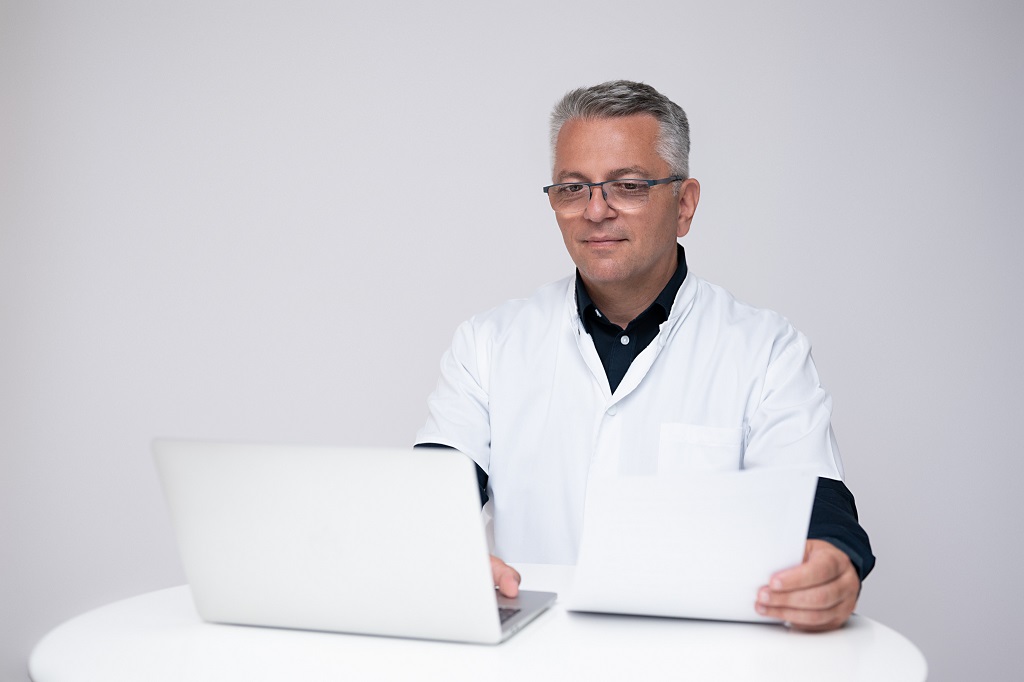 1763285959_69199bc78ff3f_dr-graur