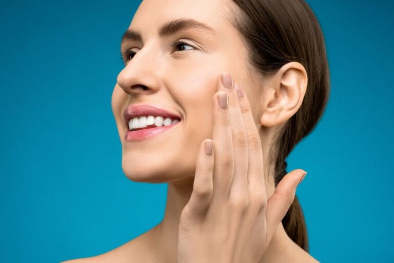 Colagen peptide cu acid hialuronic: ce trebuie să știi înainte de alegerea unui supliment pentru pie